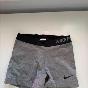 Nike Women's Black and Gray  Nike Pros